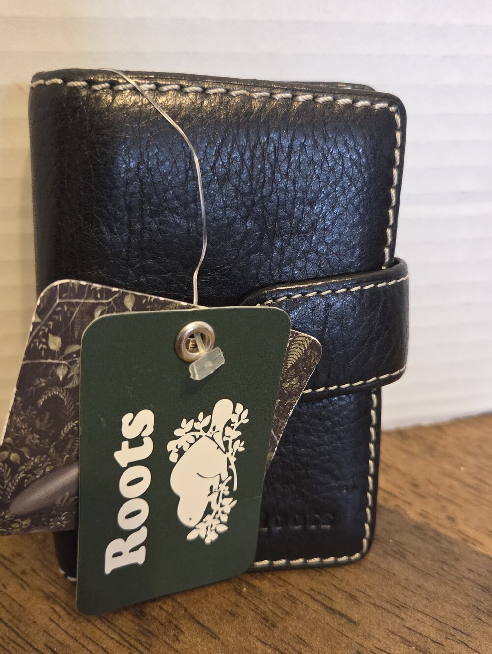 Roots Black Genuine Leather Card Wallet with Snap Closure NWT